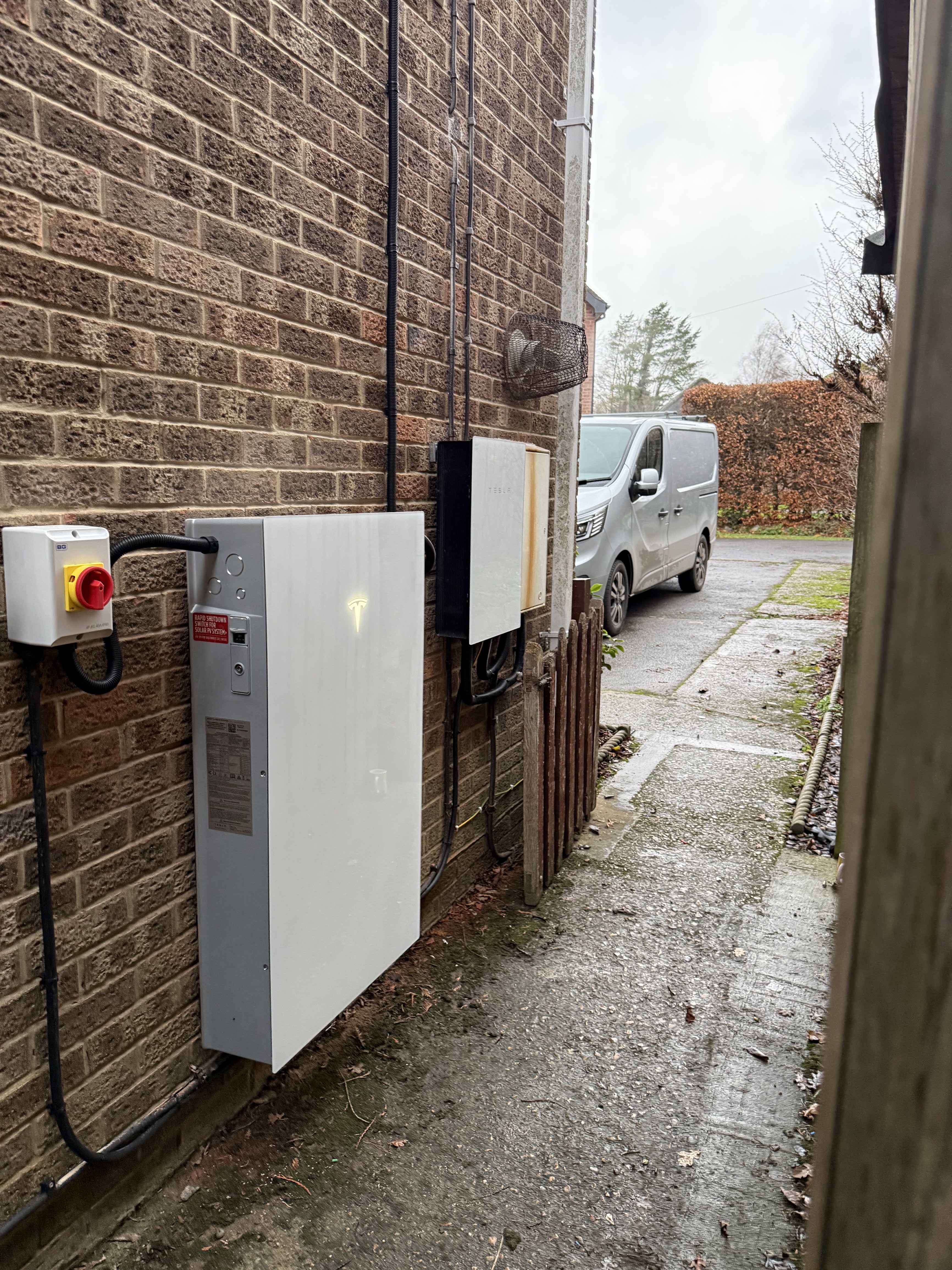 Battery storage installation