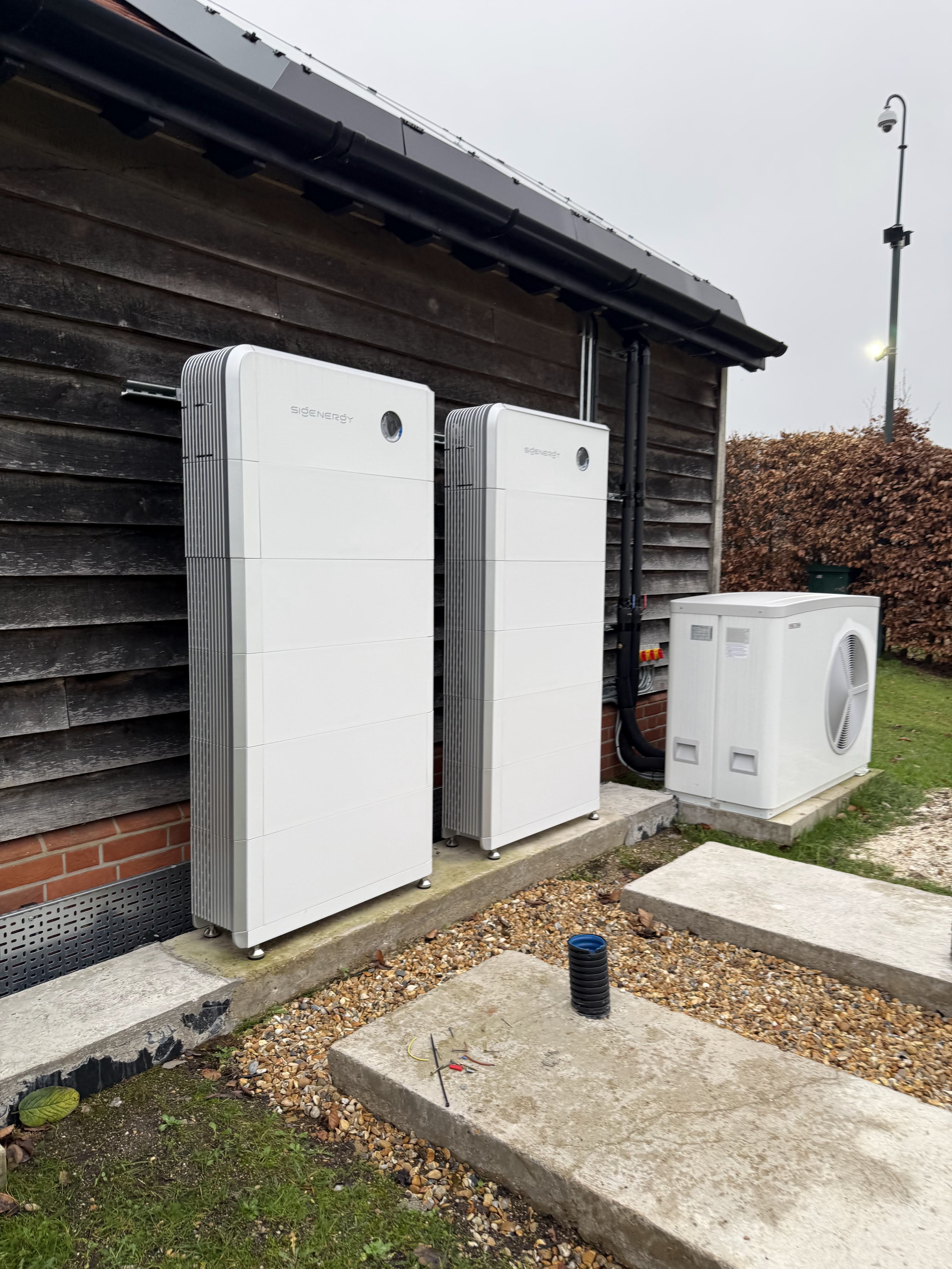 Battery storage installation